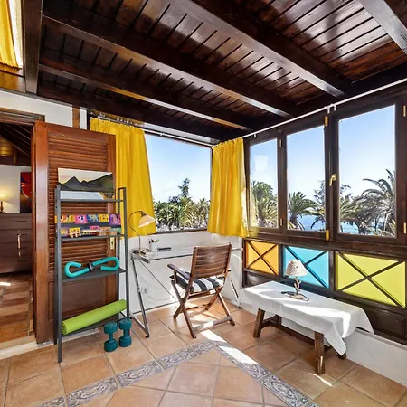 A Pie De Mar 코스타 테기세