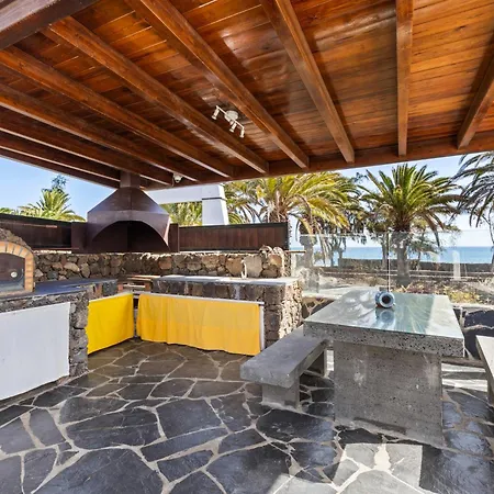 A Pie De Mar * Costa Teguise